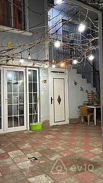 Satılır 5 otaqlı həyət evi 180 m²