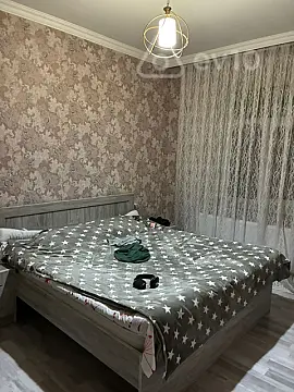 Satılır 5 otaqlı həyət evi 180 m²