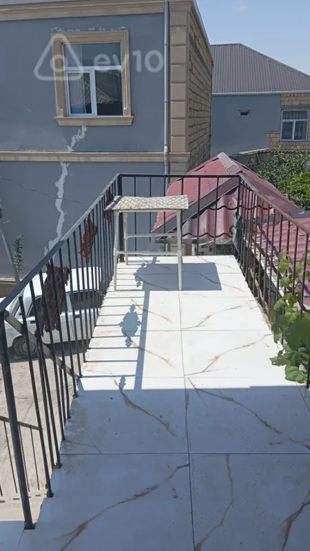 Kirayə verilir 4 otaqlı həyət evi 100 m²