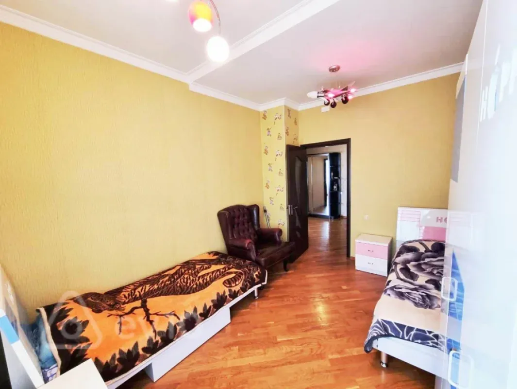 Kirayə verilir 3 otaqlı yeni tikili 110 m²