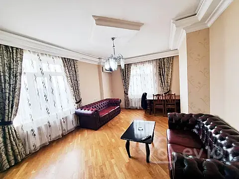 Kirayə verilir 3 otaqlı yeni tikili 110 m²