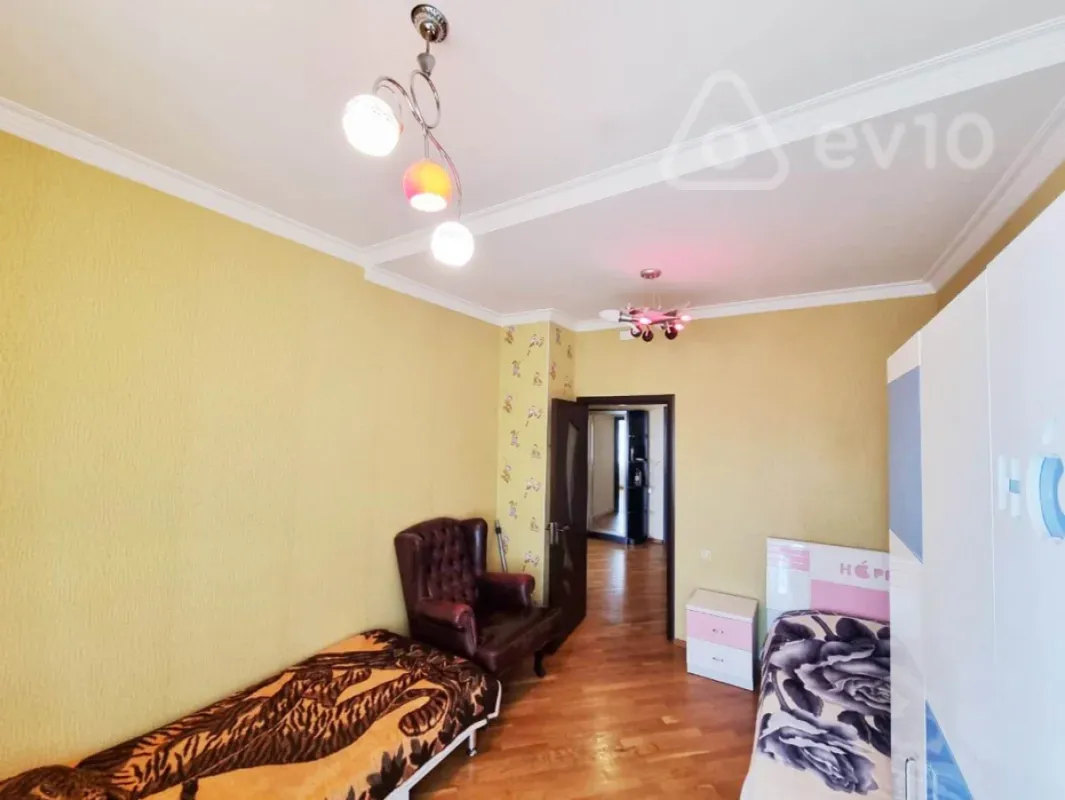 Kirayə verilir 3 otaqlı yeni tikili 110 m²