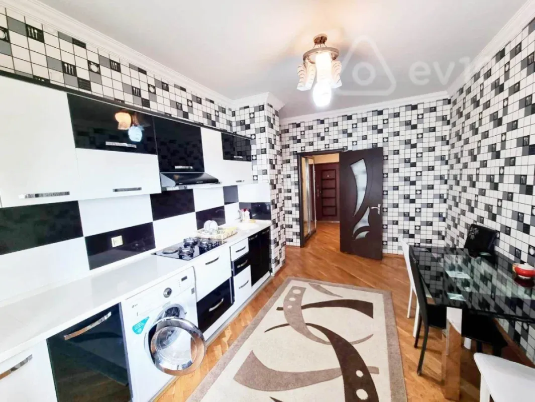 Kirayə verilir 3 otaqlı yeni tikili 110 m²