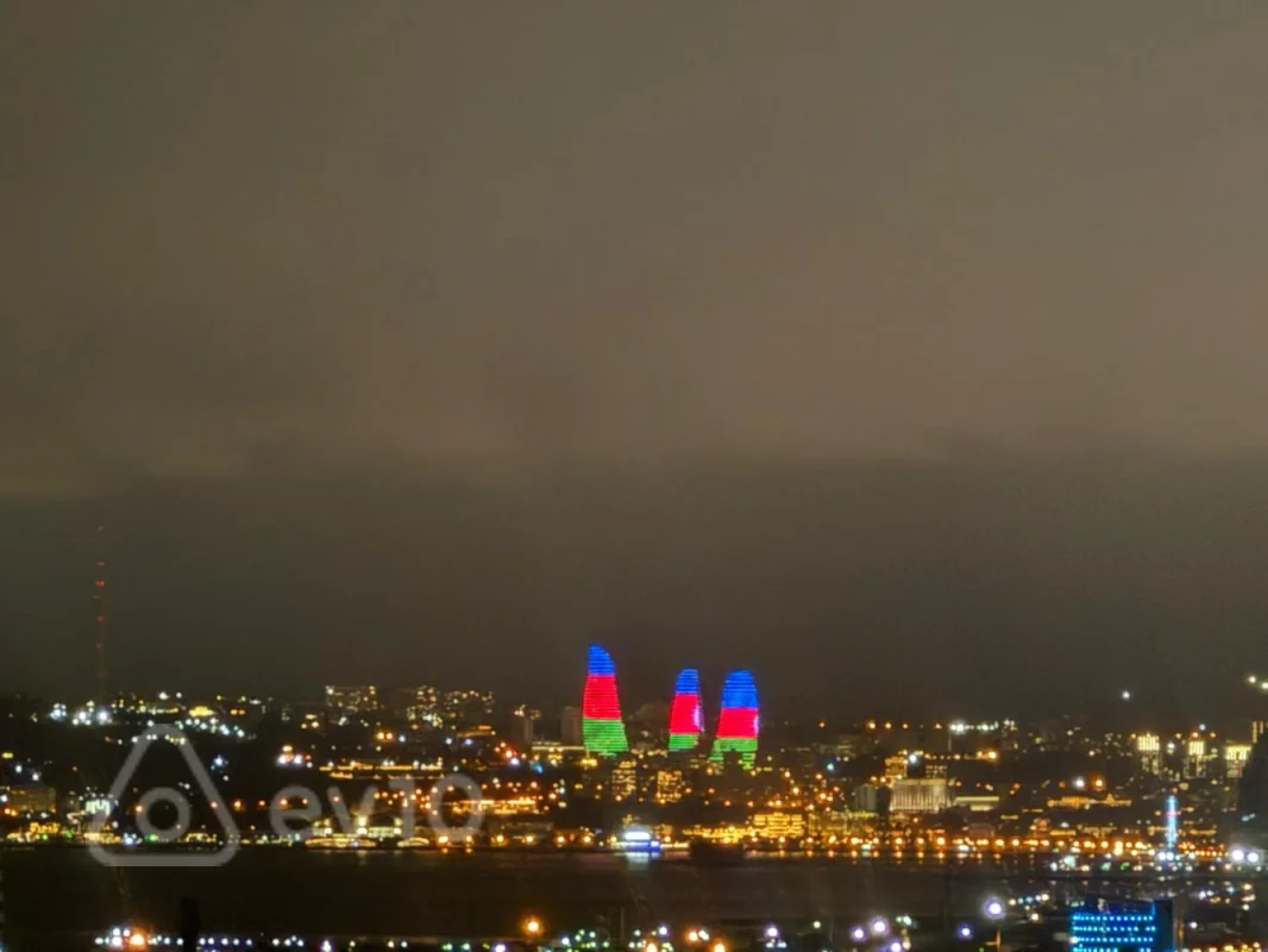 Kirayə verilir 16 otaqlı yeni tikili 80 m²