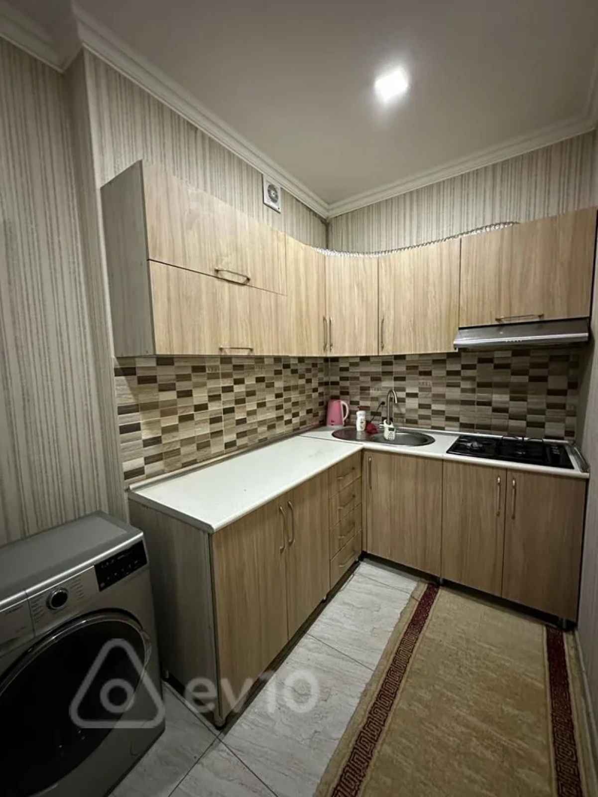 Kirayə verilir 16 otaqlı yeni tikili 80 m²