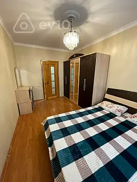 Kirayə verilir 3 otaqlı köhnə tikili 80 m²