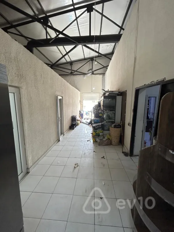 Satılır mənzil 1370 m²