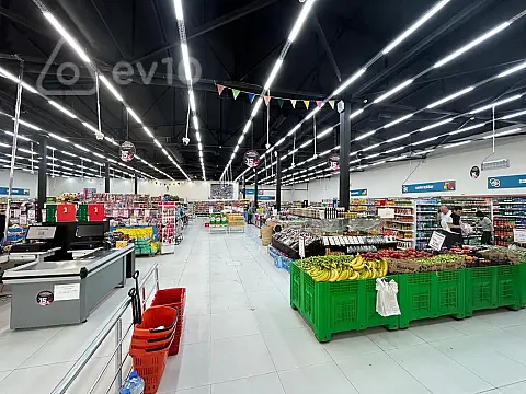 Satılır mənzil 1370 m²