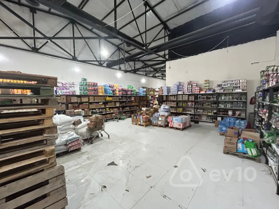 Satılır mənzil 1370 m²