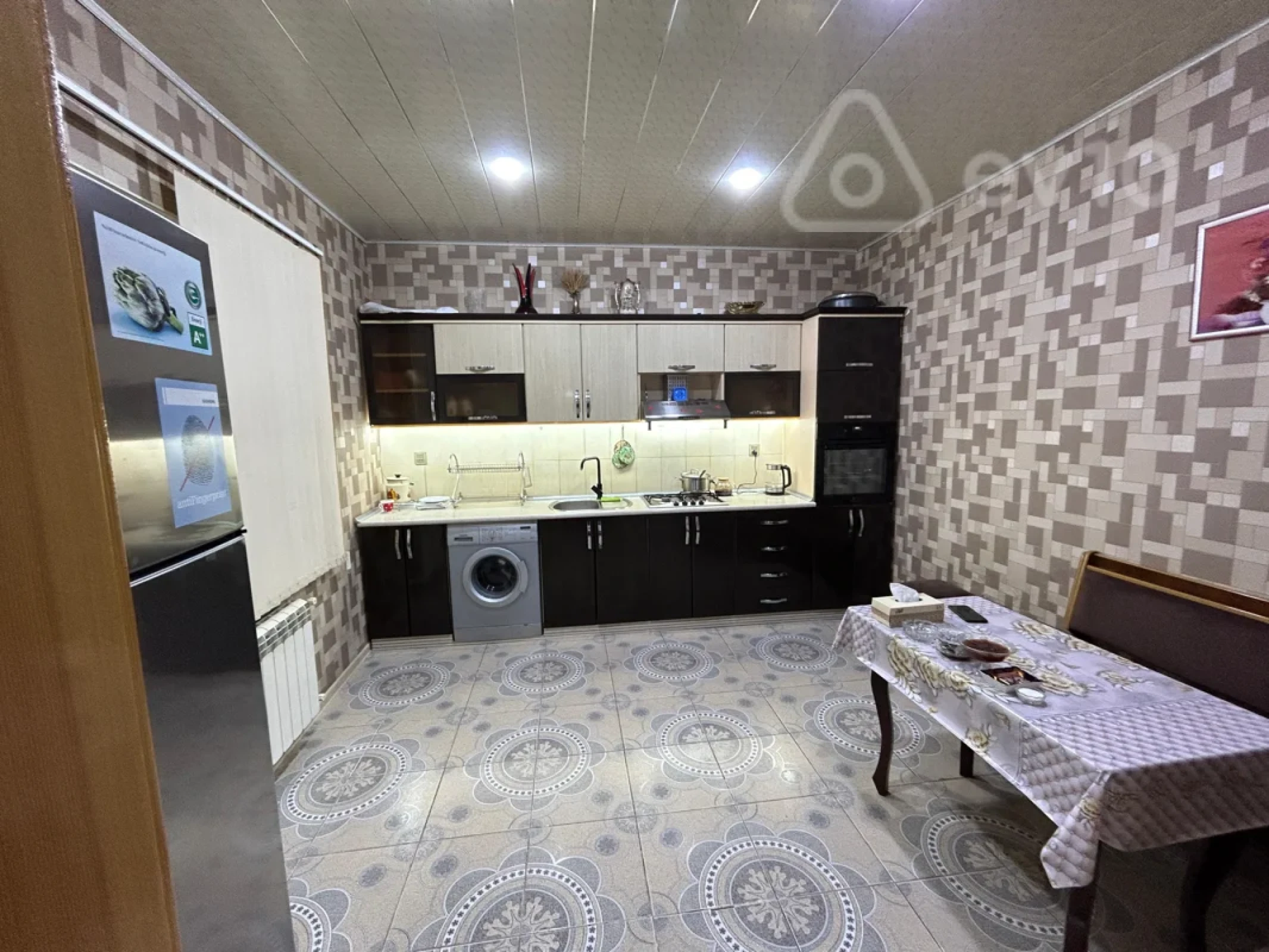 Satılır 6 otaqlı həyət evi 170 m²