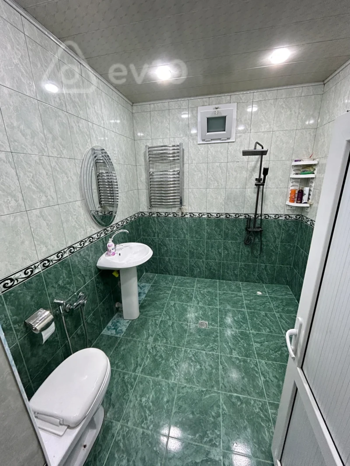 Satılır 6 otaqlı həyət evi 170 m²