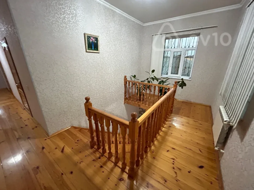 Satılır 6 otaqlı həyət evi 170 m²