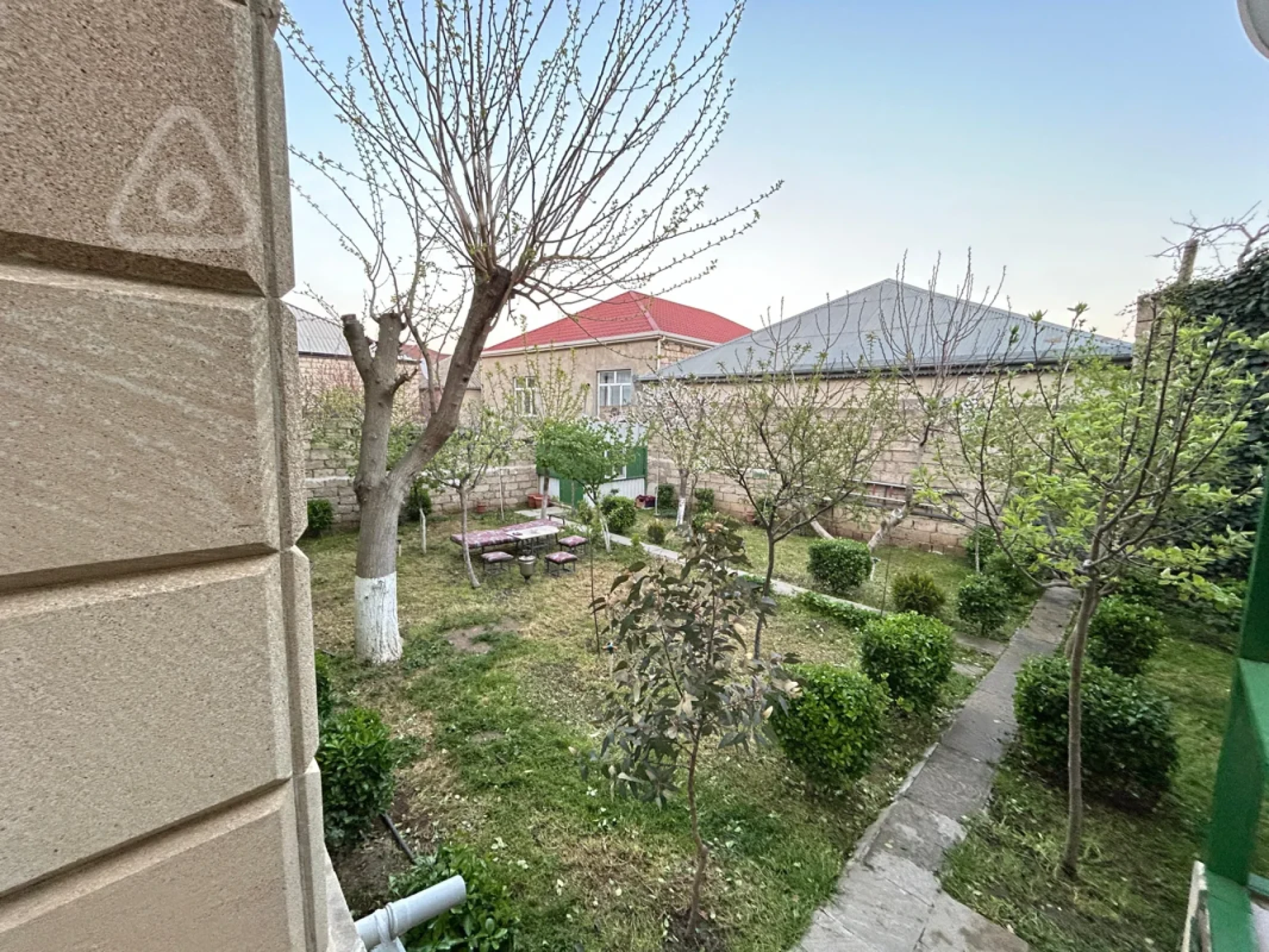 Satılır 6 otaqlı həyət evi 170 m²