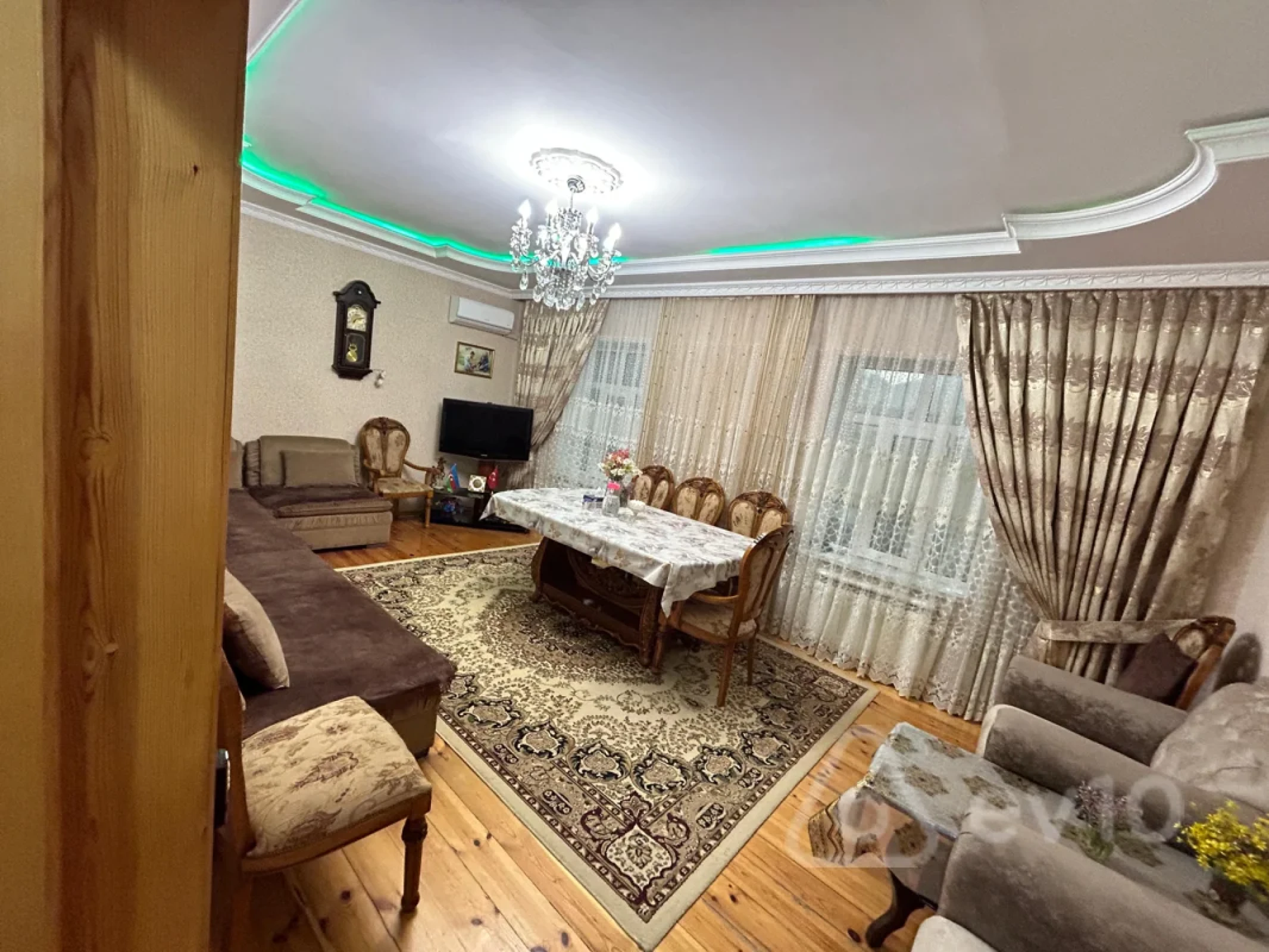 Satılır 6 otaqlı həyət evi 170 m²