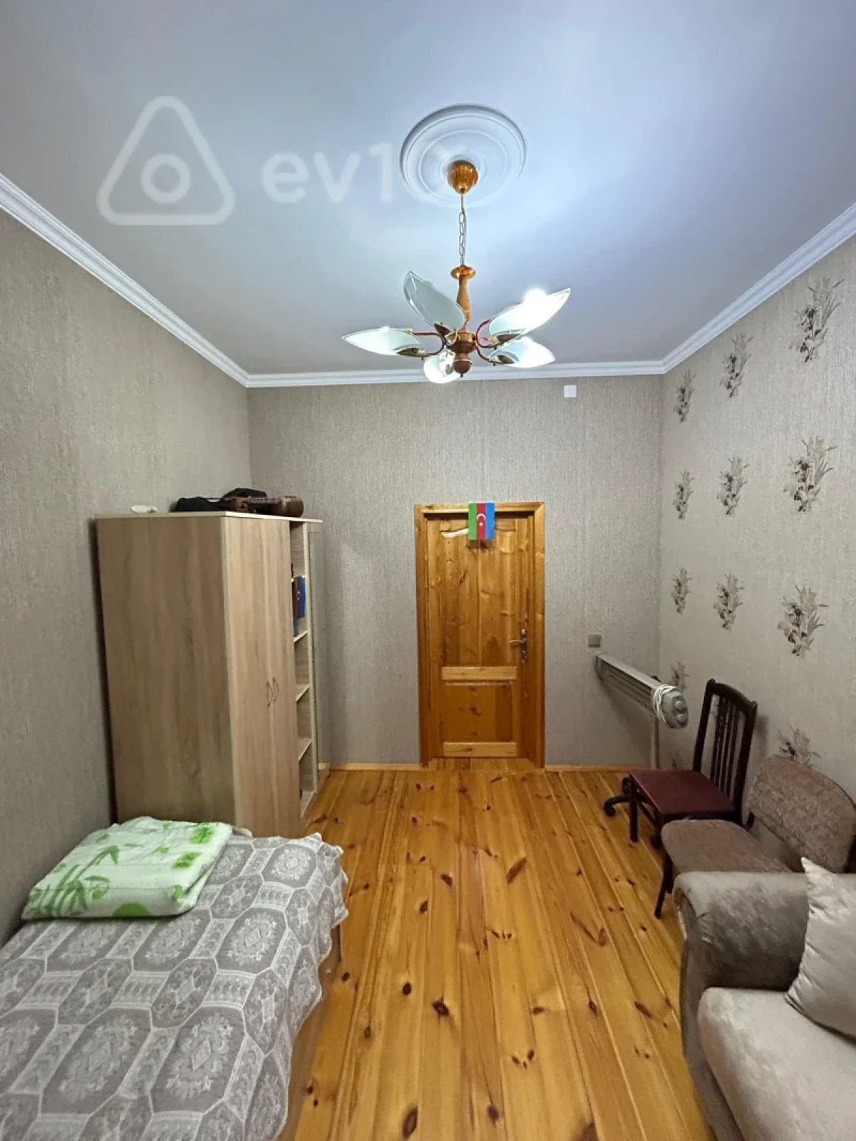 Satılır 6 otaqlı həyət evi 170 m²