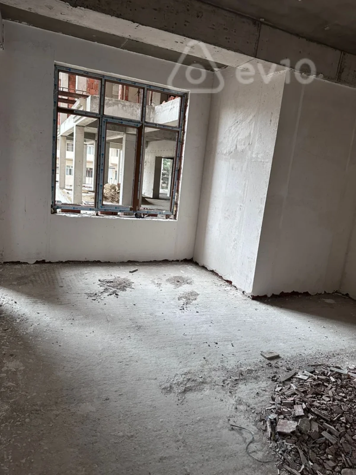 Satılır 3 otaqlı yeni tikili 106 m²