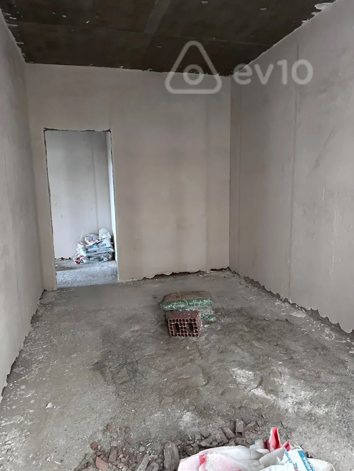 Satılır 3 otaqlı yeni tikili 106 m²