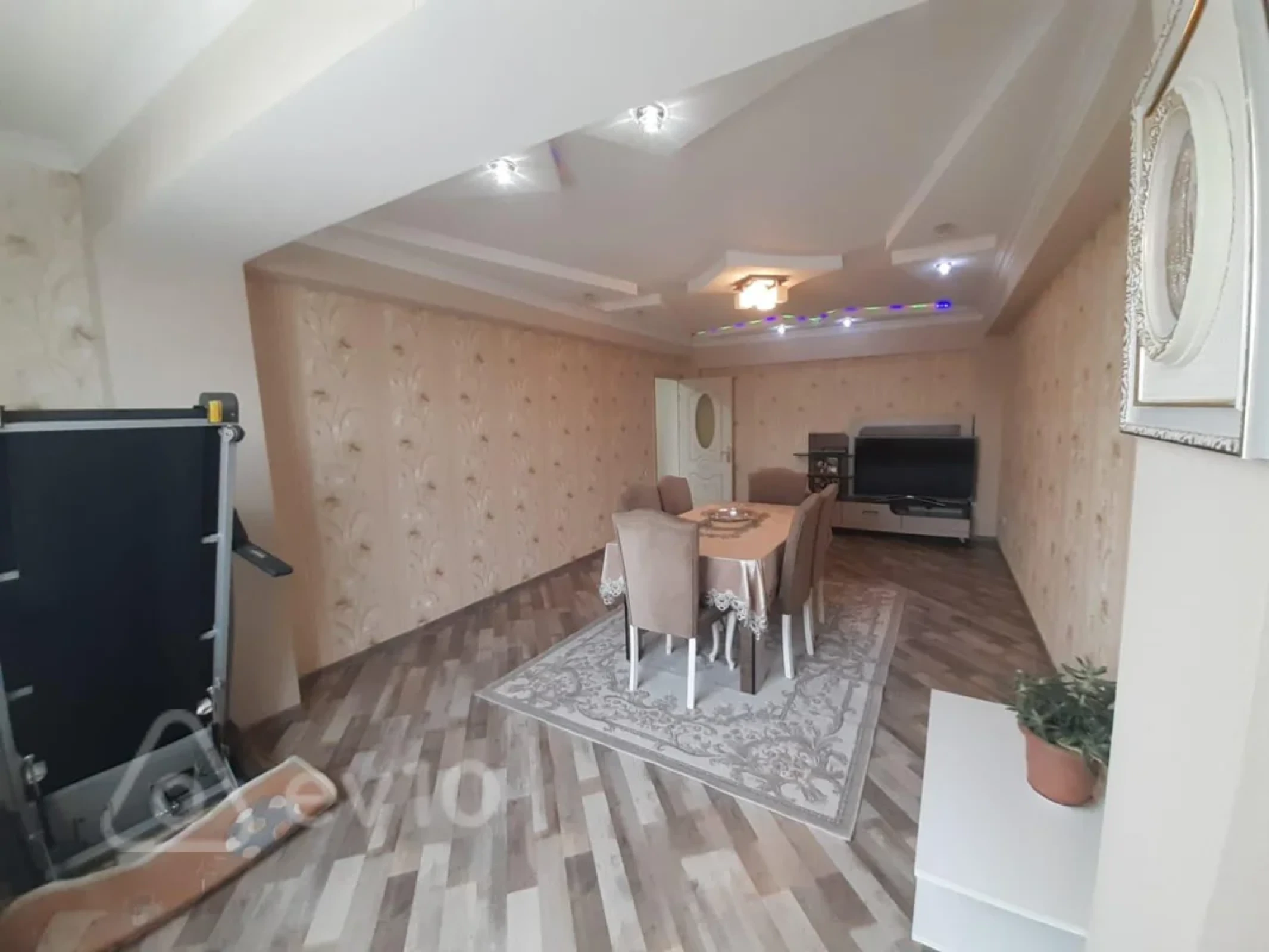 Satılır 3 otaqlı yeni tikili 135 m²