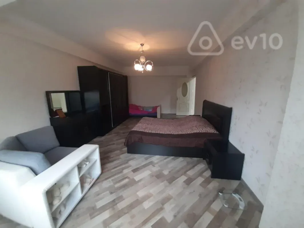 Satılır 3 otaqlı yeni tikili 135 m²