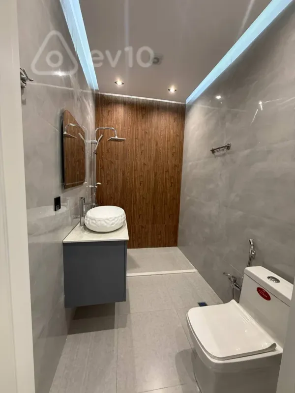 Satılır 2 otaqlı yeni tikili 76 m²