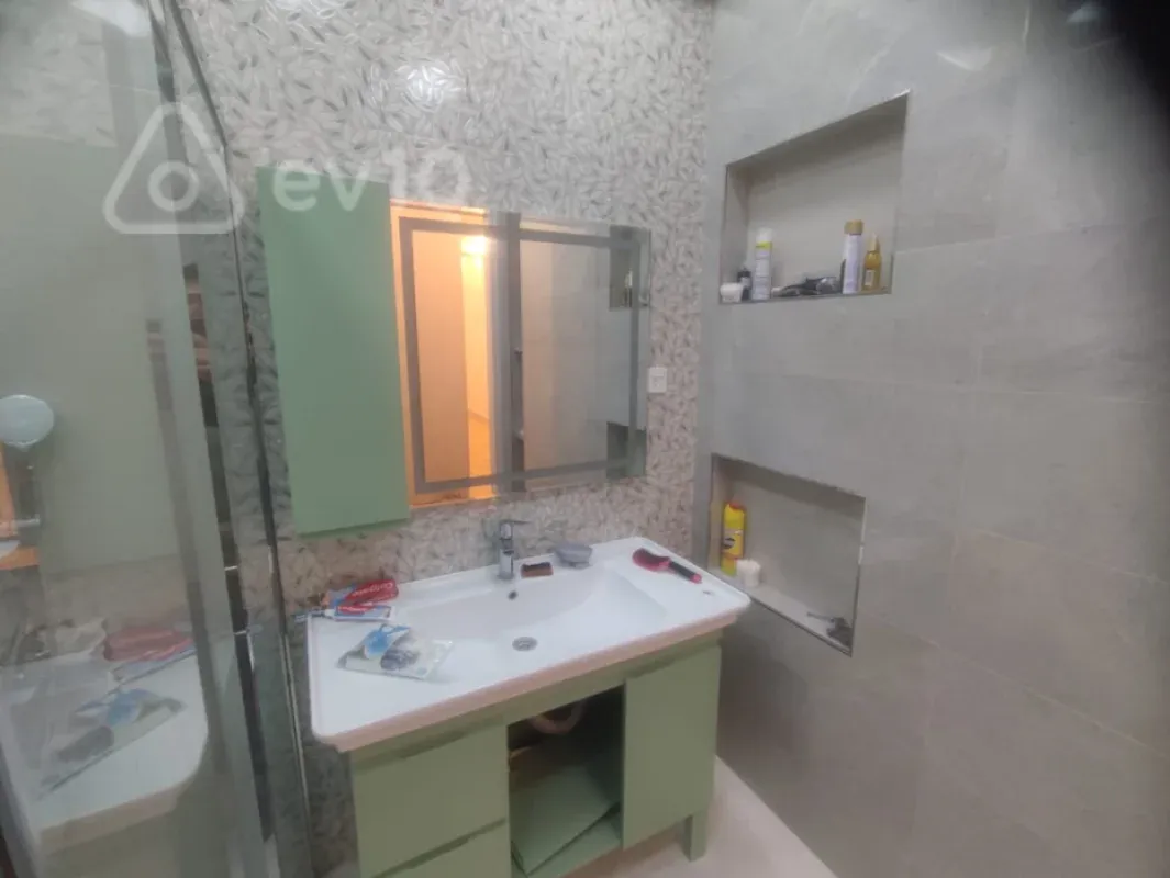 Kirayə verilir 3 otaqlı yeni tikili 141 m²