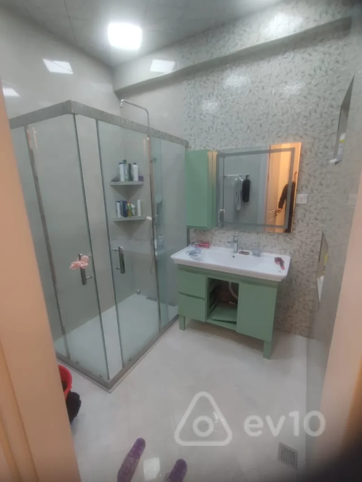 Kirayə verilir 3 otaqlı yeni tikili 141 m²