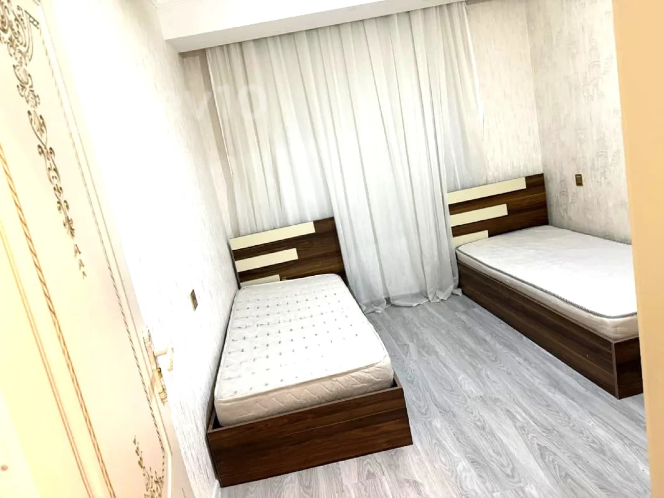 Kirayə verilir 3 otaqlı yeni tikili 90 m²