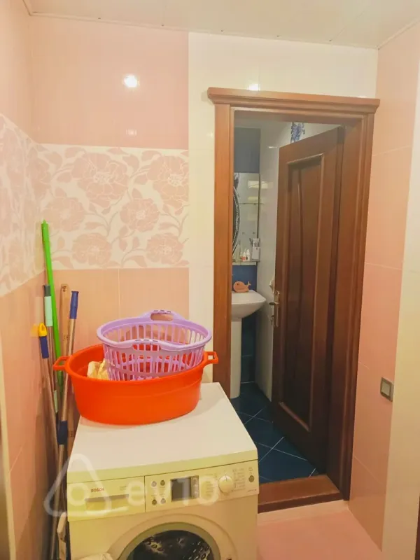 Kirayə verilir 3 otaqlı yeni tikili 140 m²