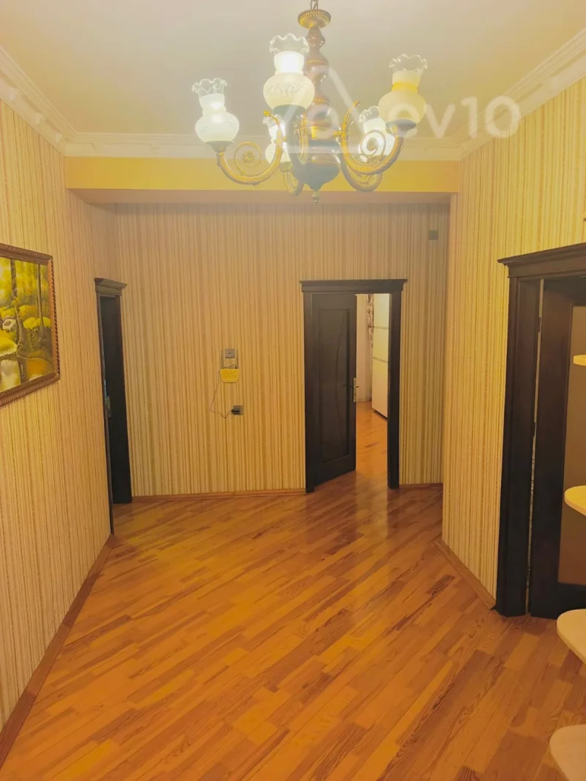 Kirayə verilir 3 otaqlı yeni tikili 140 m²