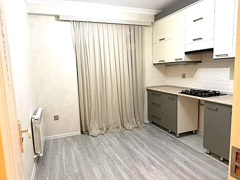 Kirayə verilir 3 otaqlı köhnə tikili 90 m²