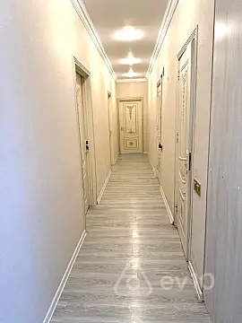 Kirayə verilir 3 otaqlı köhnə tikili 90 m²
