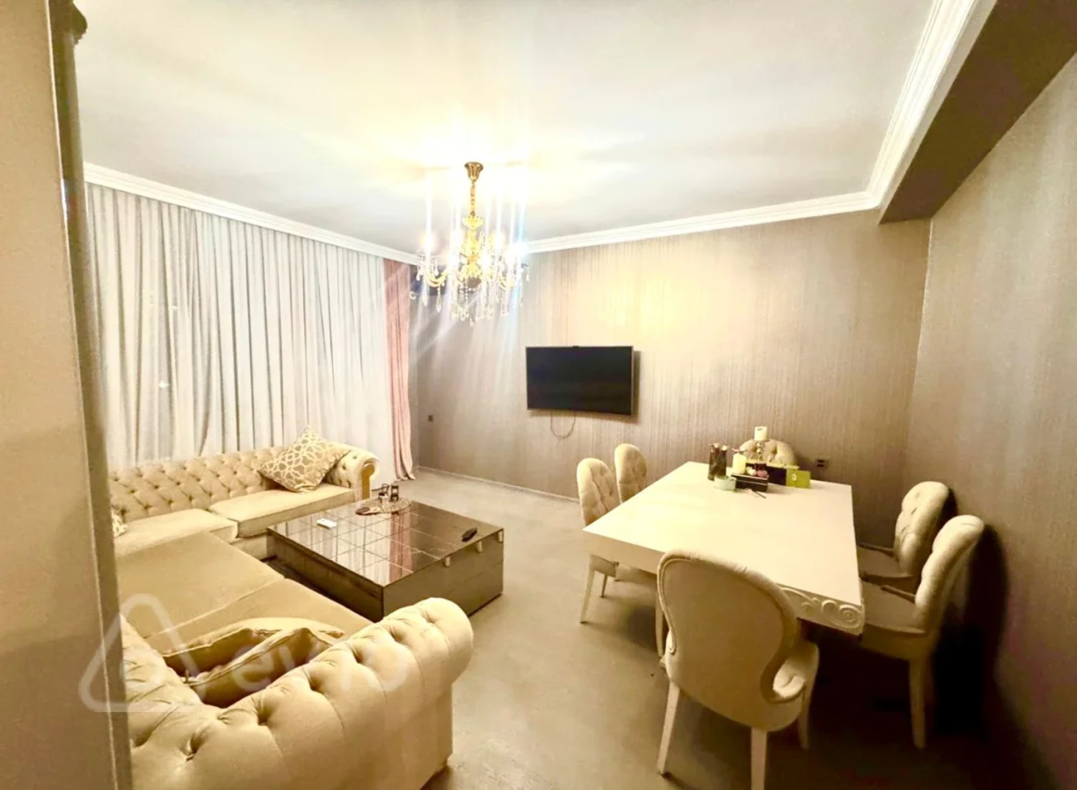 Kirayə verilir 2 otaqlı yeni tikili 95 m²