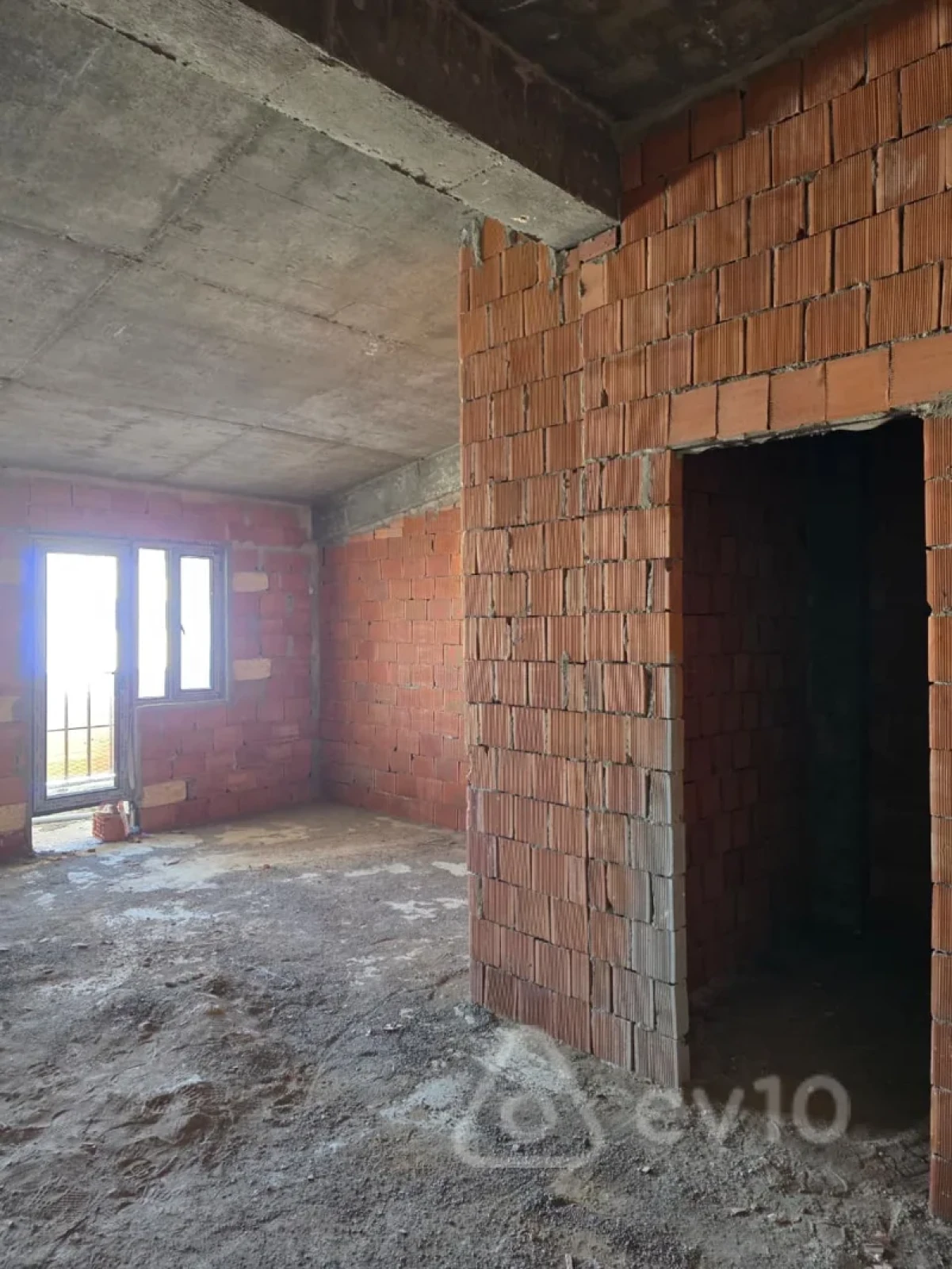 Satılır 2 otaqlı yeni tikili 105 m²