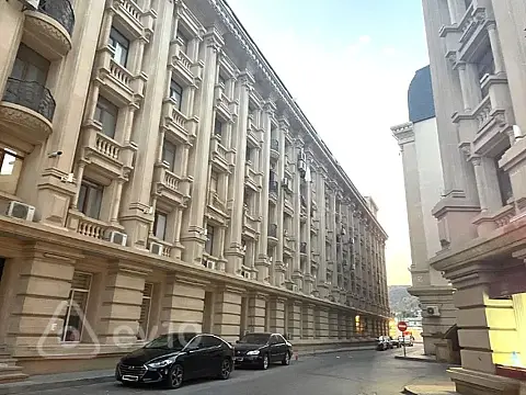 Satılır 6 otaqlı yeni tikili 214 m²