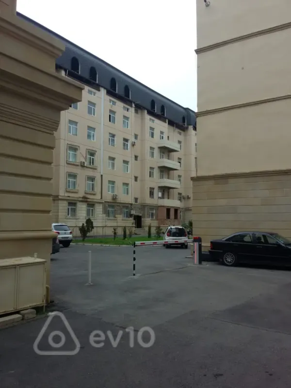 Satılır 6 otaqlı yeni tikili 214 m²