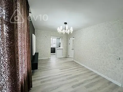 Satılır 2 otaqlı köhnə tikili 35 m²