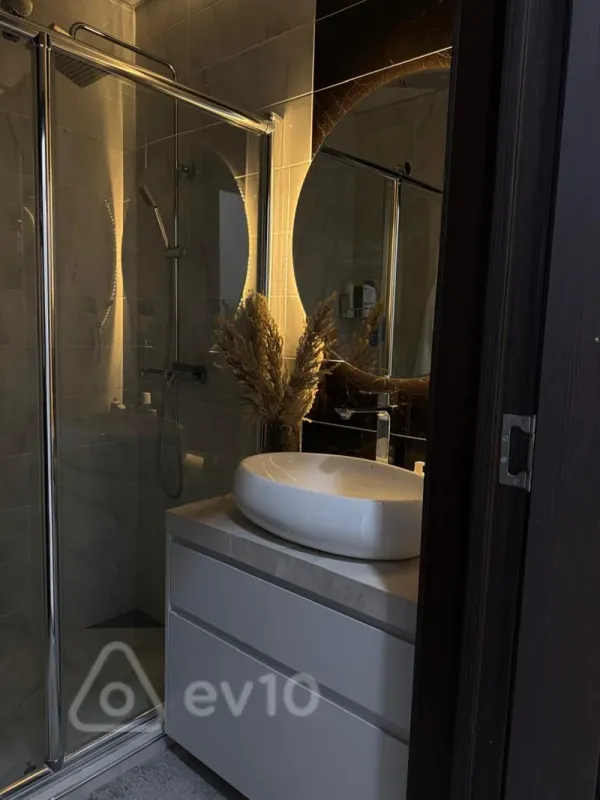 Satılır 3 otaqlı yeni tikili 110 m²