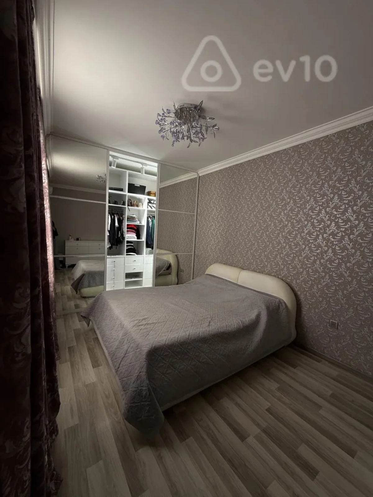 Satılır 3 otaqlı yeni tikili 110 m²