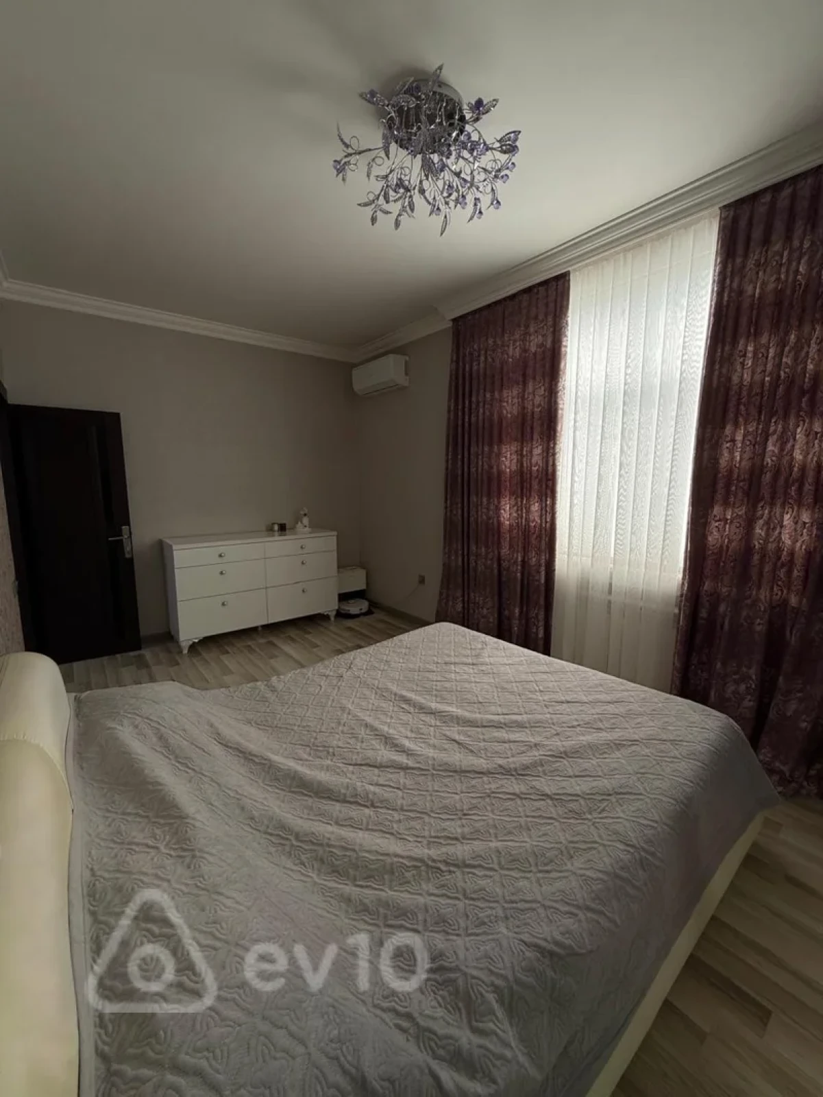 Satılır 3 otaqlı yeni tikili 110 m²