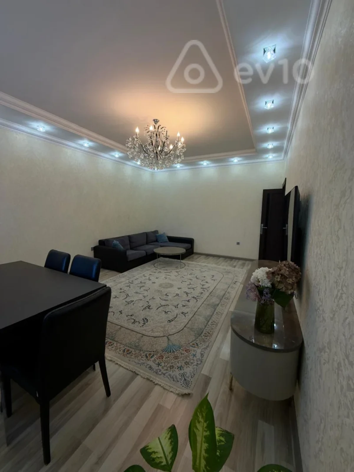 Satılır 3 otaqlı yeni tikili 110 m²