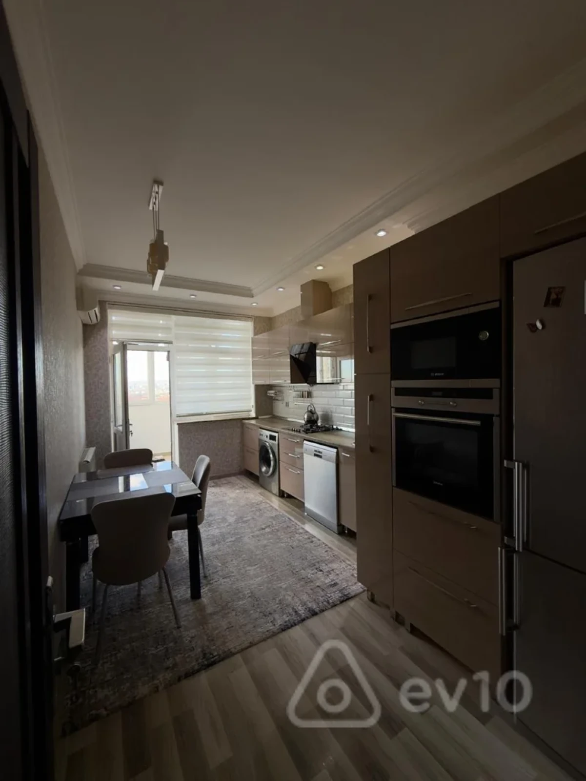 Satılır 3 otaqlı yeni tikili 110 m²