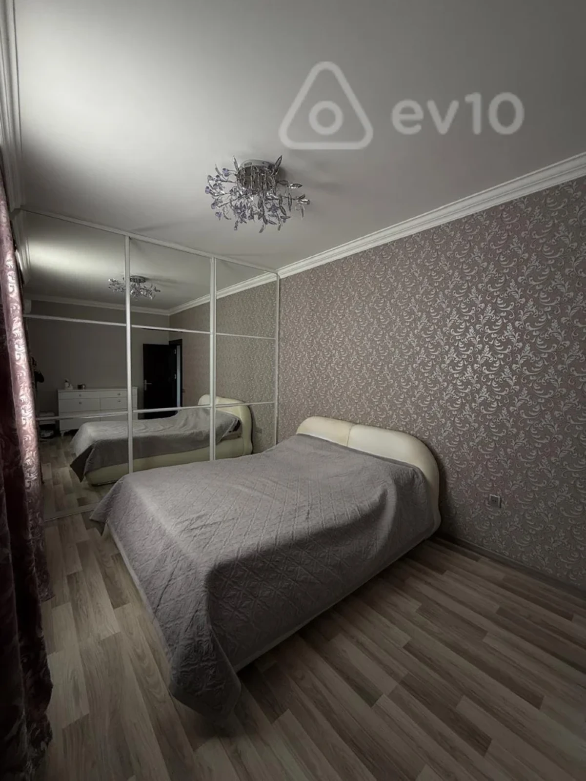 Satılır 3 otaqlı yeni tikili 110 m²