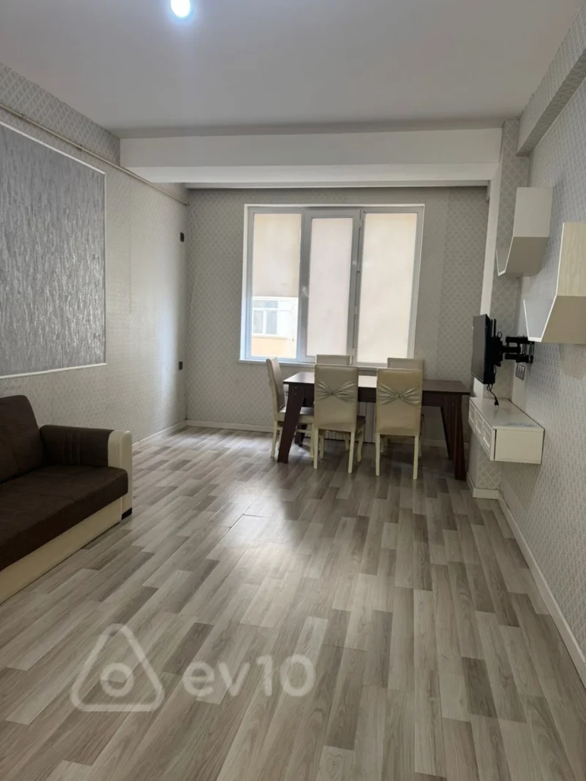 Kirayə verilir 2 otaqlı yeni tikili 60 m²