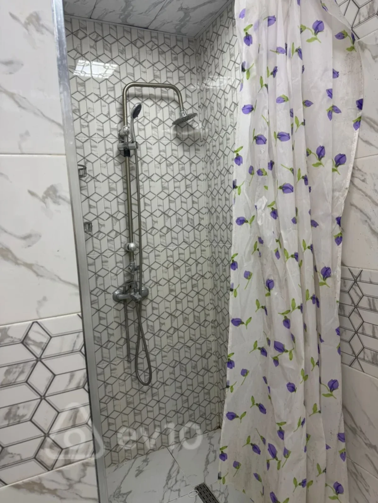 Kirayə verilir 2 otaqlı yeni tikili 60 m²