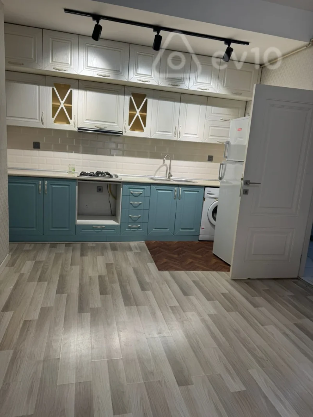 Kirayə verilir 2 otaqlı yeni tikili 60 m²