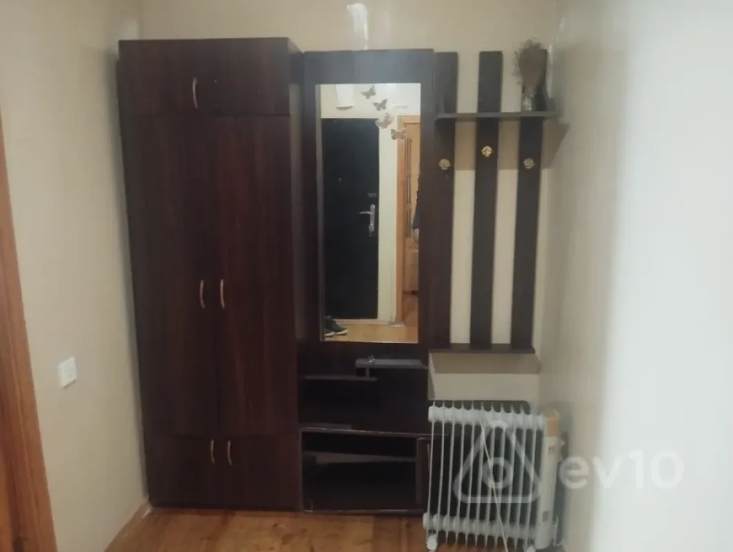 Kirayə verilir 3 otaqlı köhnə tikili 76 m²