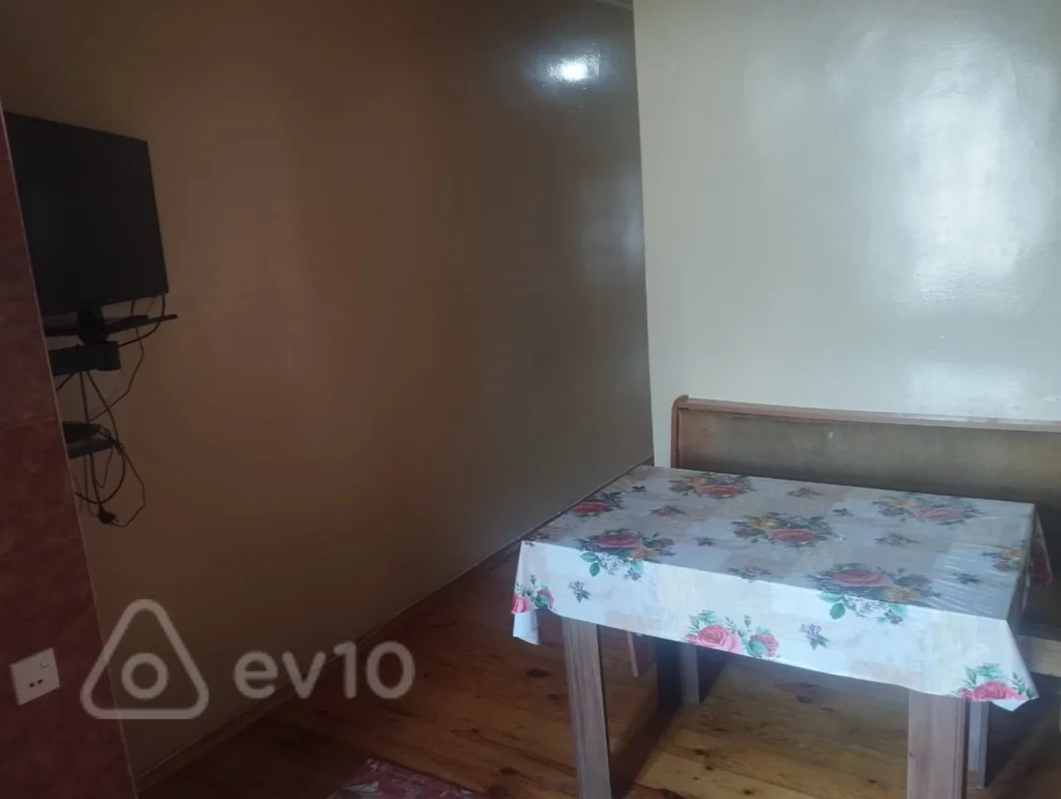 Kirayə verilir 3 otaqlı köhnə tikili 76 m²