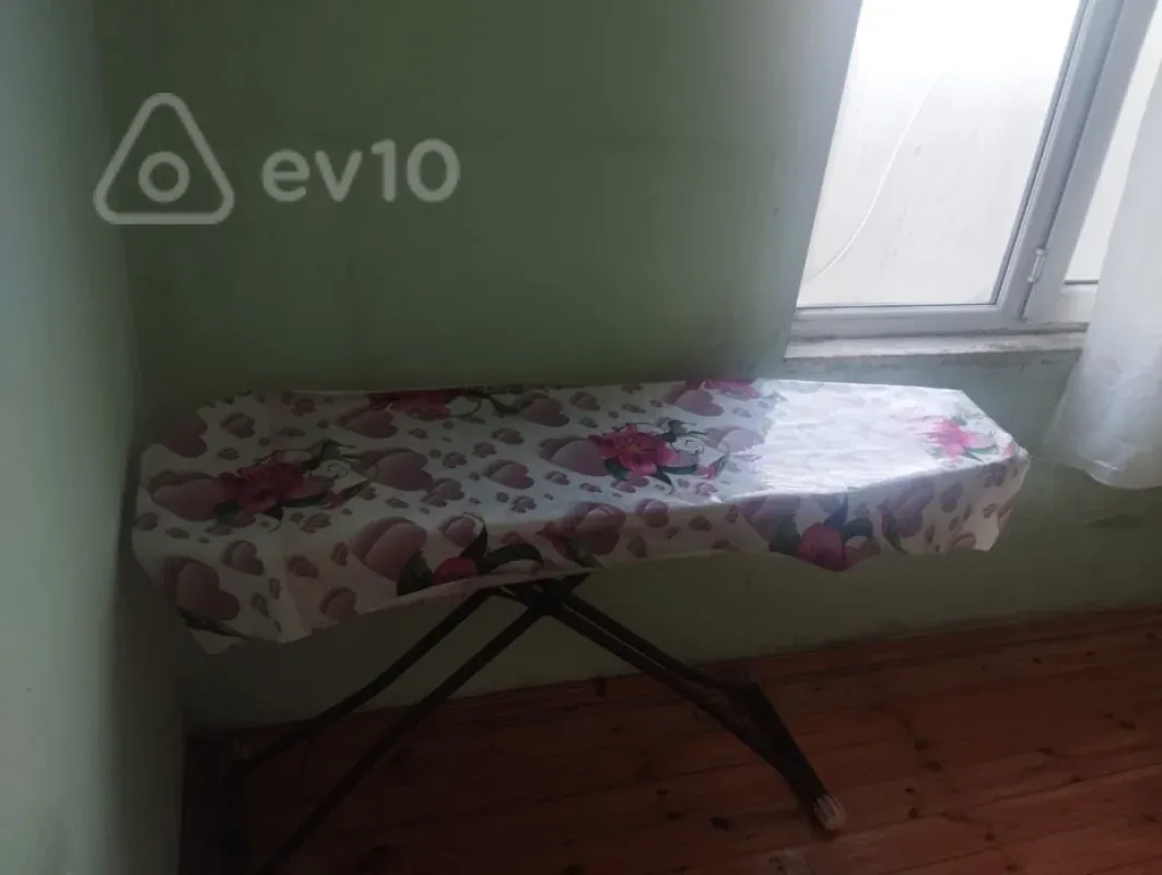 Kirayə verilir 3 otaqlı köhnə tikili 76 m²