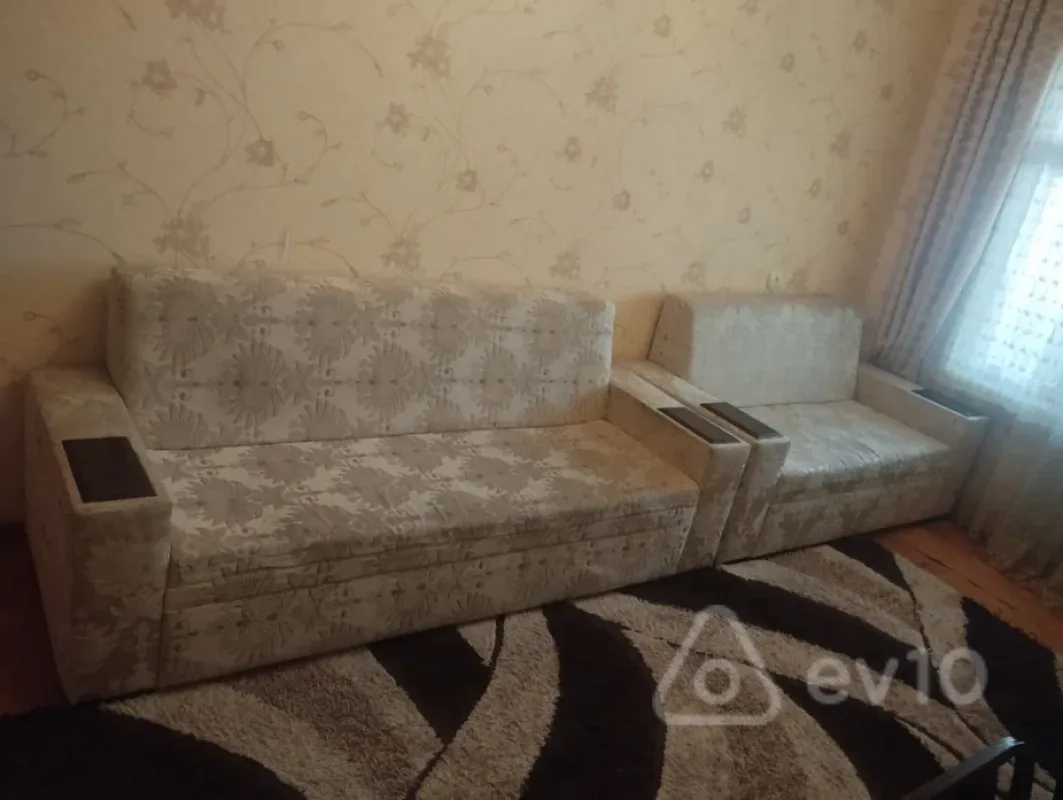 Kirayə verilir 3 otaqlı köhnə tikili 76 m²