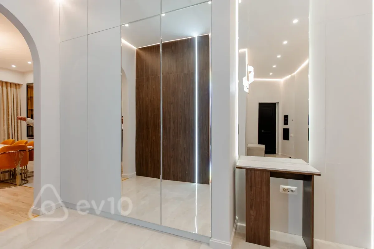 Kirayə verilir 3 otaqlı yeni tikili 120 m²